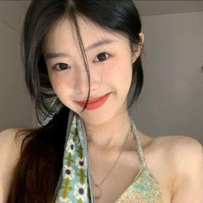 茜色世界中与君咏唱台服官方版下载